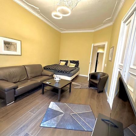 Schoenes Grosses Apartment Im Zentrum Berlins Dış mekan fotoğraf