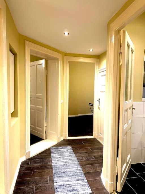 Schoenes Grosses Apartment Im Zentrum Berlins Dış mekan fotoğraf